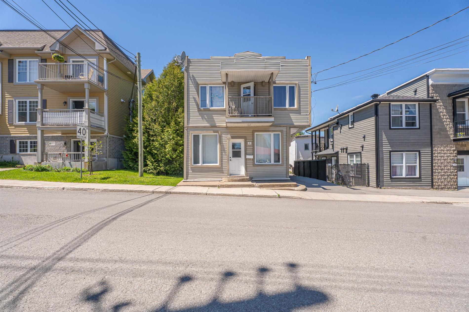 62-64 Rue Ste-Agathe — photo 1