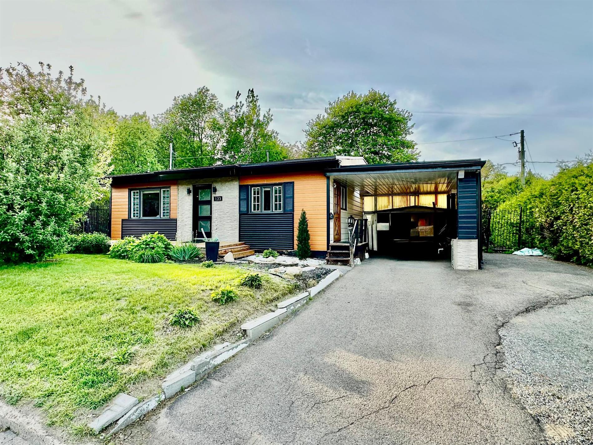 133 Boul. Richelieu — photo 1