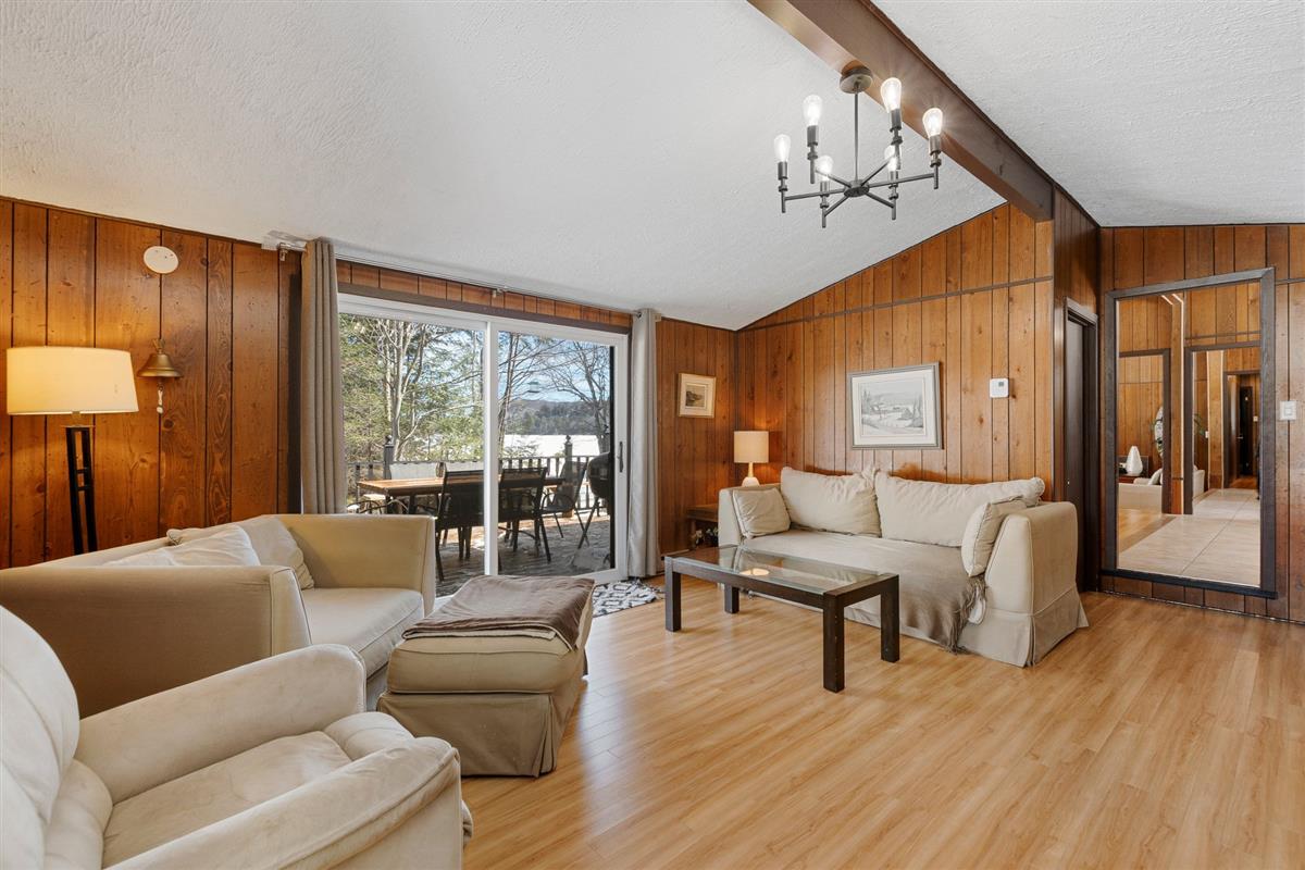 Vue 19 de la propriété réf. 12820780 – 1208 Ch. de Ste-Anne-des-Lacs J0R 1B0