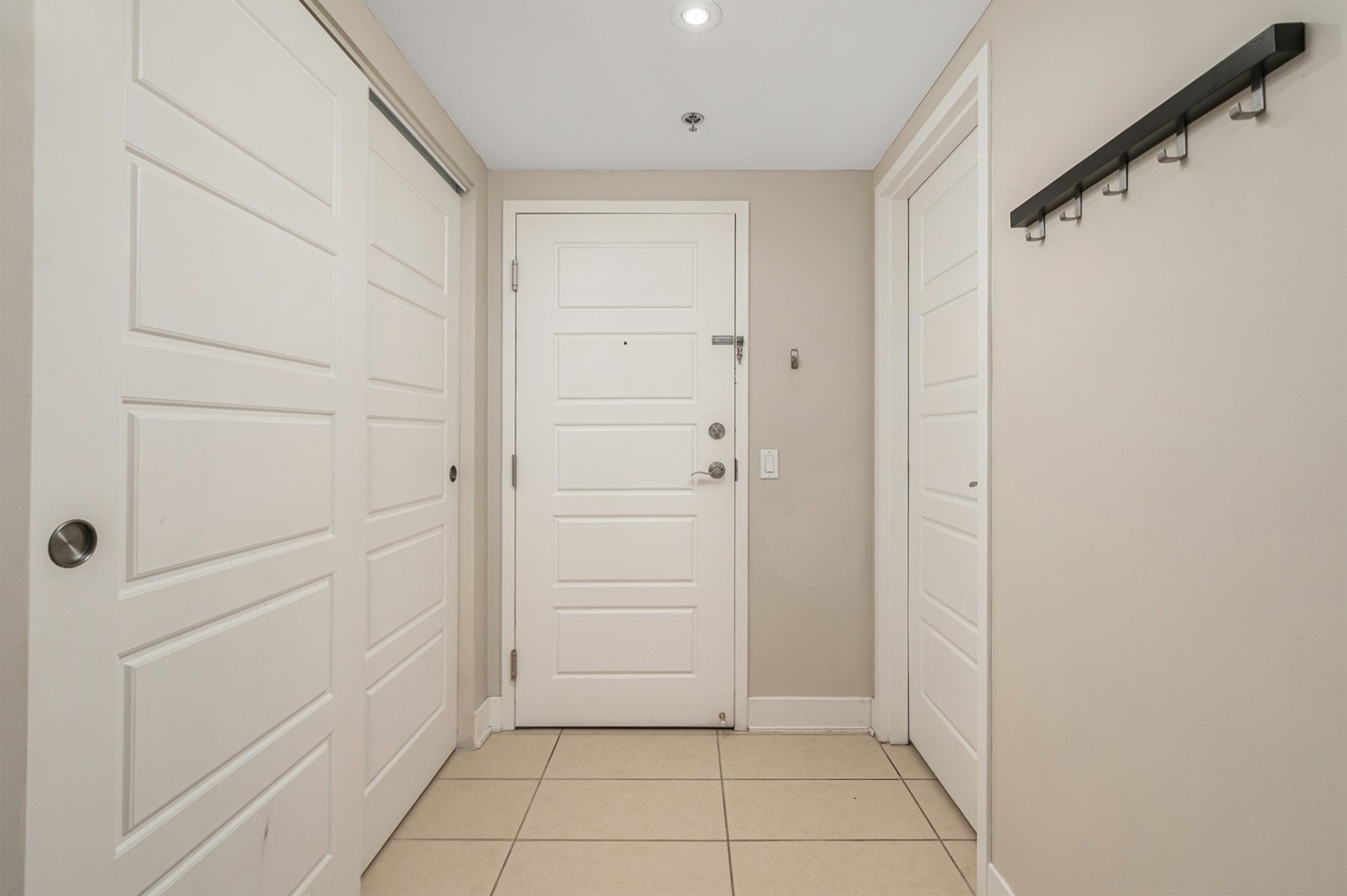701-603 Rue Robert-Élie — photo 3