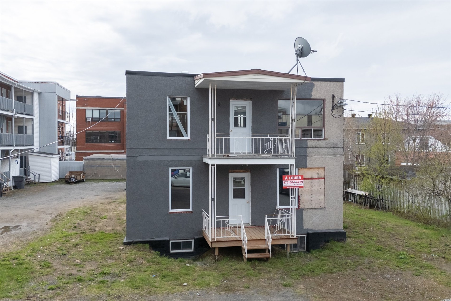2652-2654 Av. Defond — photo 2