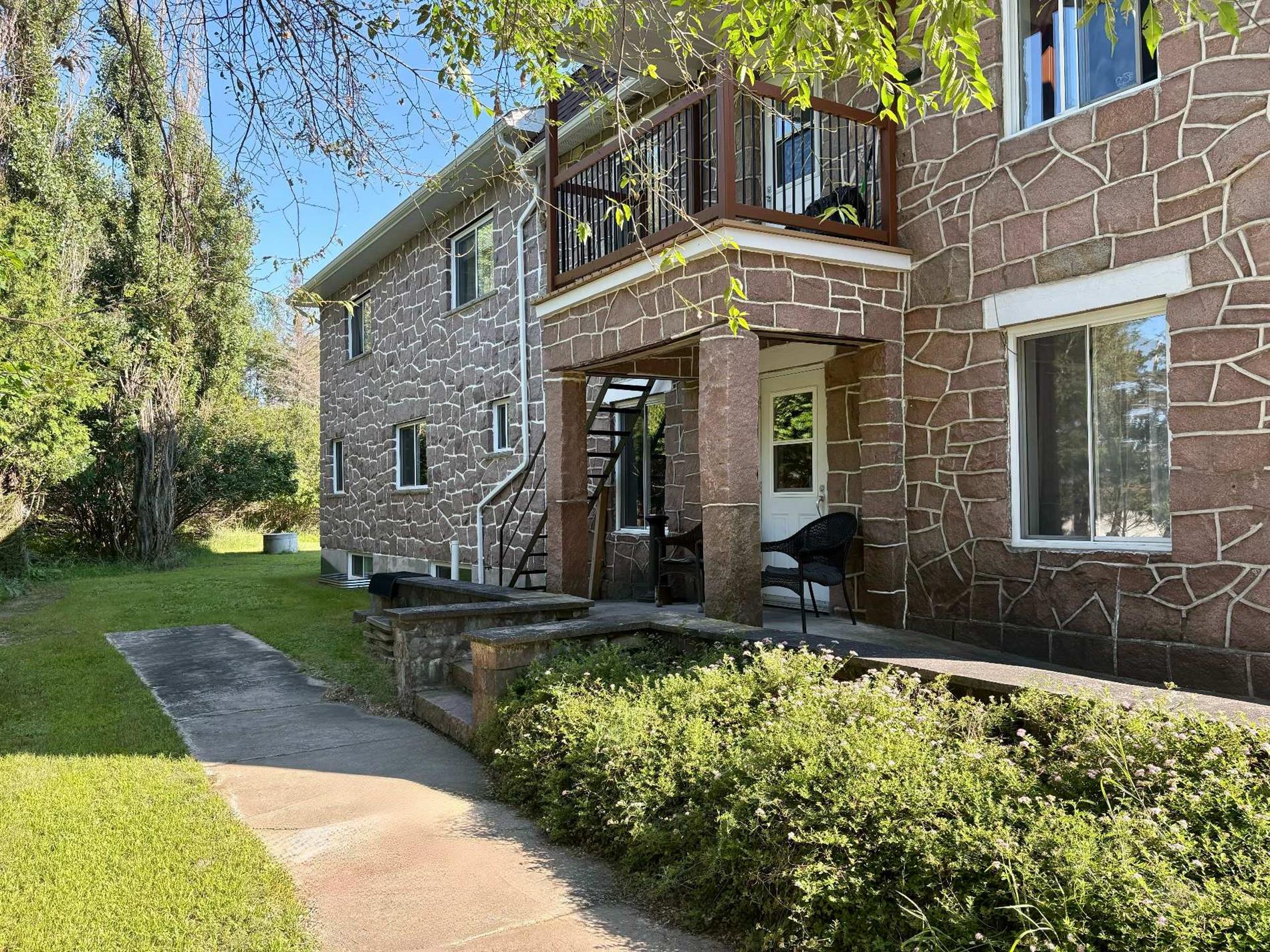 2234 Rue du Sacré-Coeur — photo 1