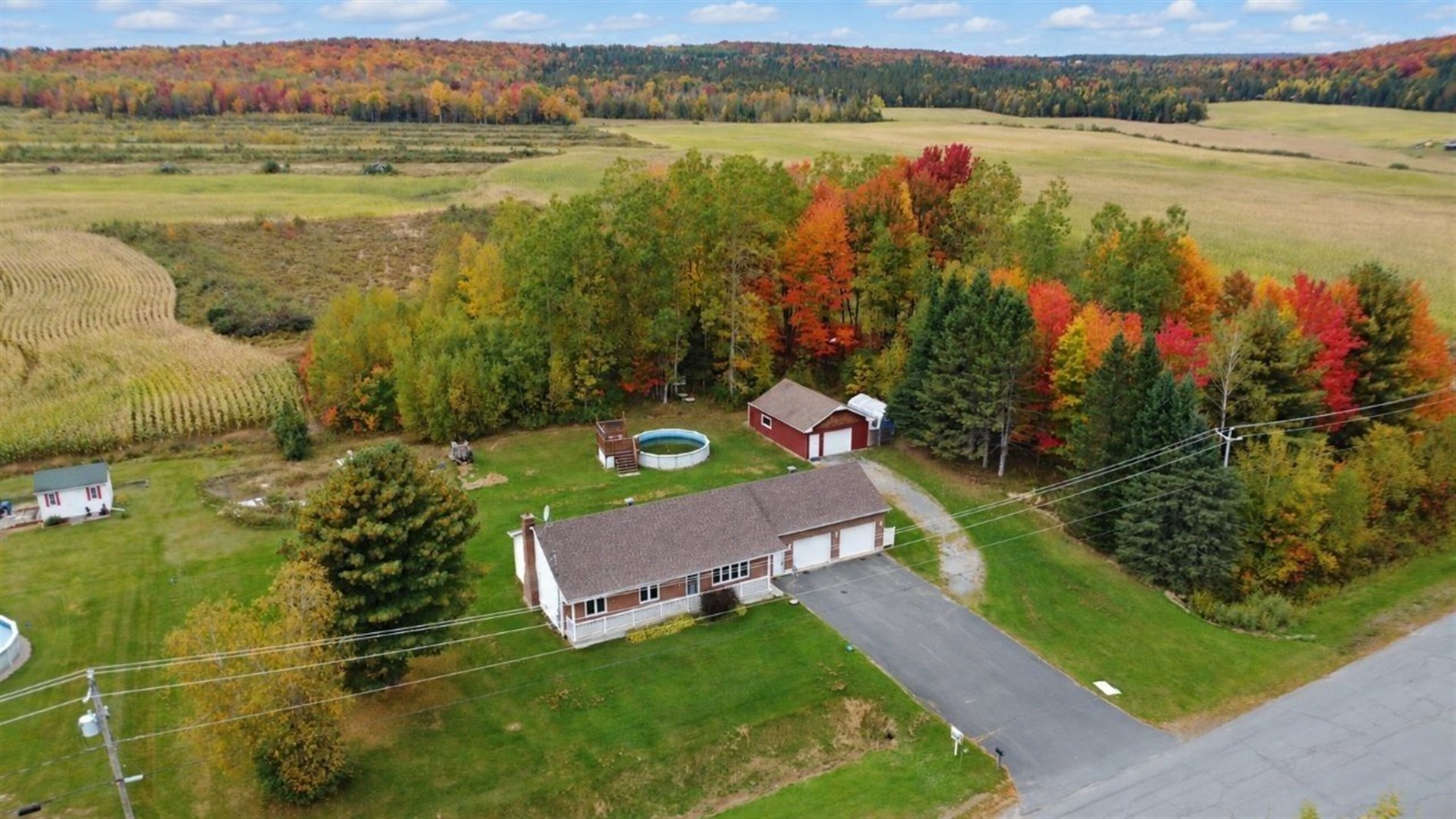 429 Ch. du Lac — photo 1