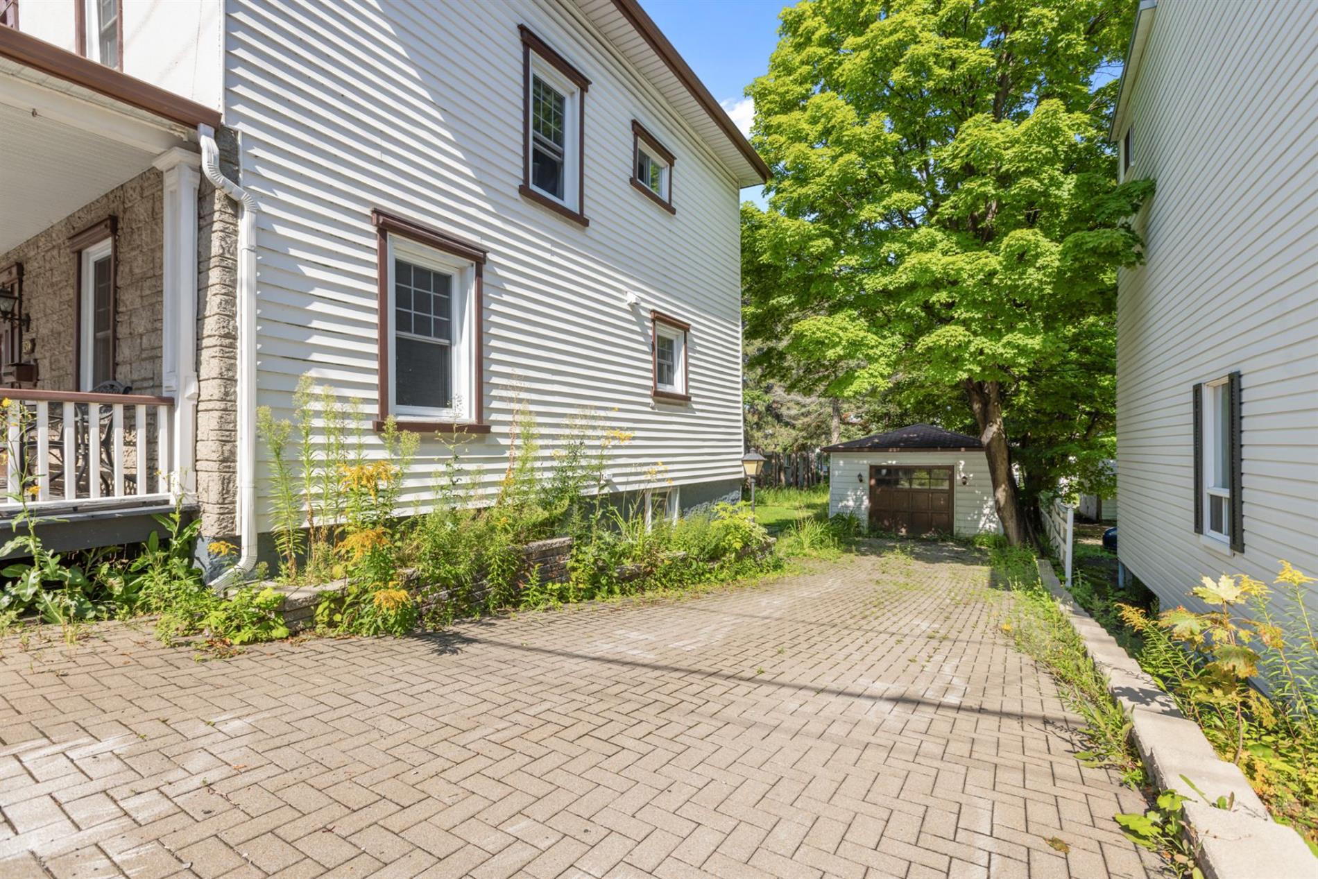 159 Rue St-Joseph — photo 3