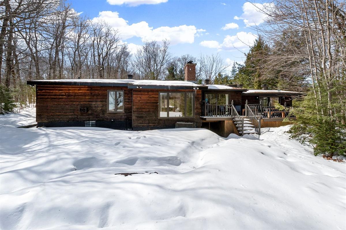 Vue 5 de la propriété réf. 12820780 – 1208 Ch. de Ste-Anne-des-Lacs J0R 1B0