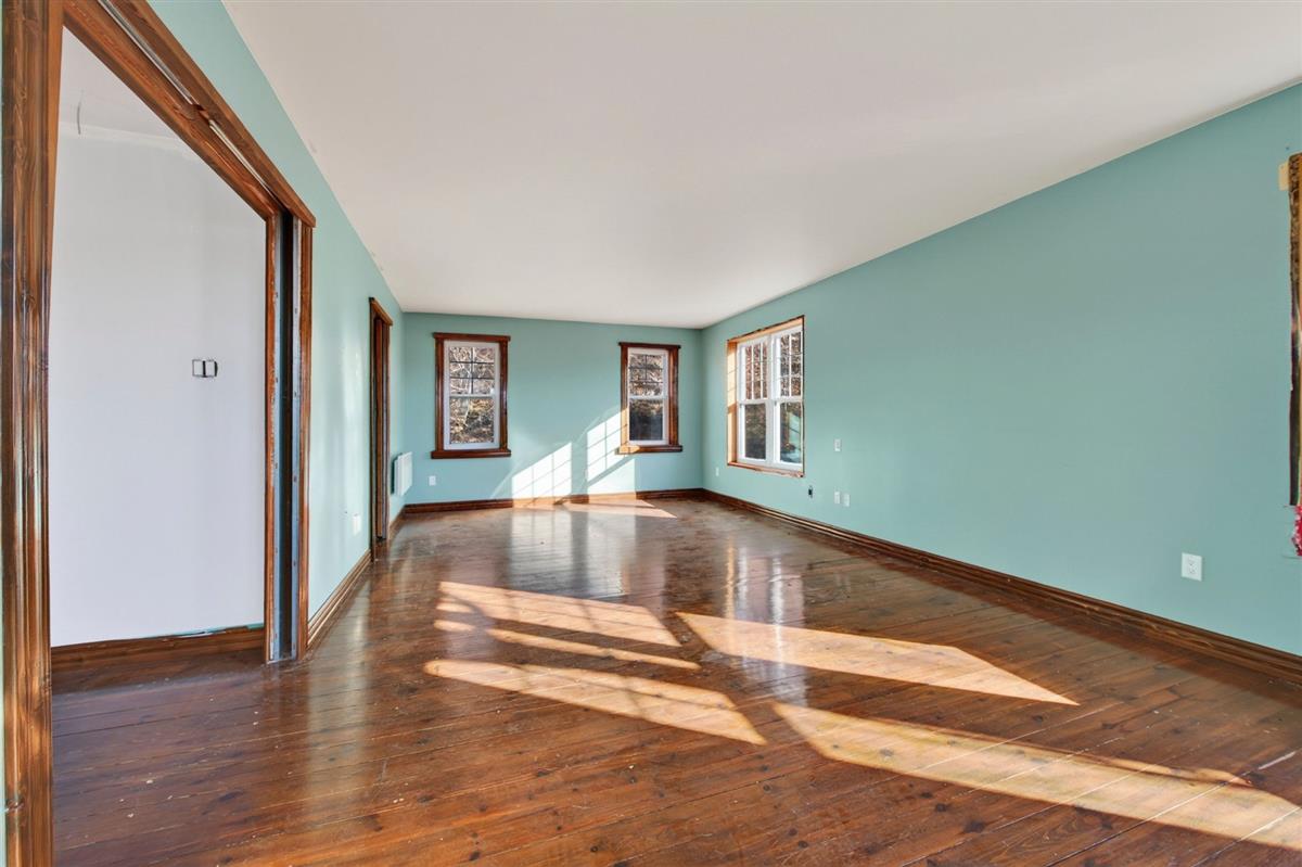 Vue 23 de la propriété réf. 11369866 – 1403 Rue du Faubourg J8B 2K8