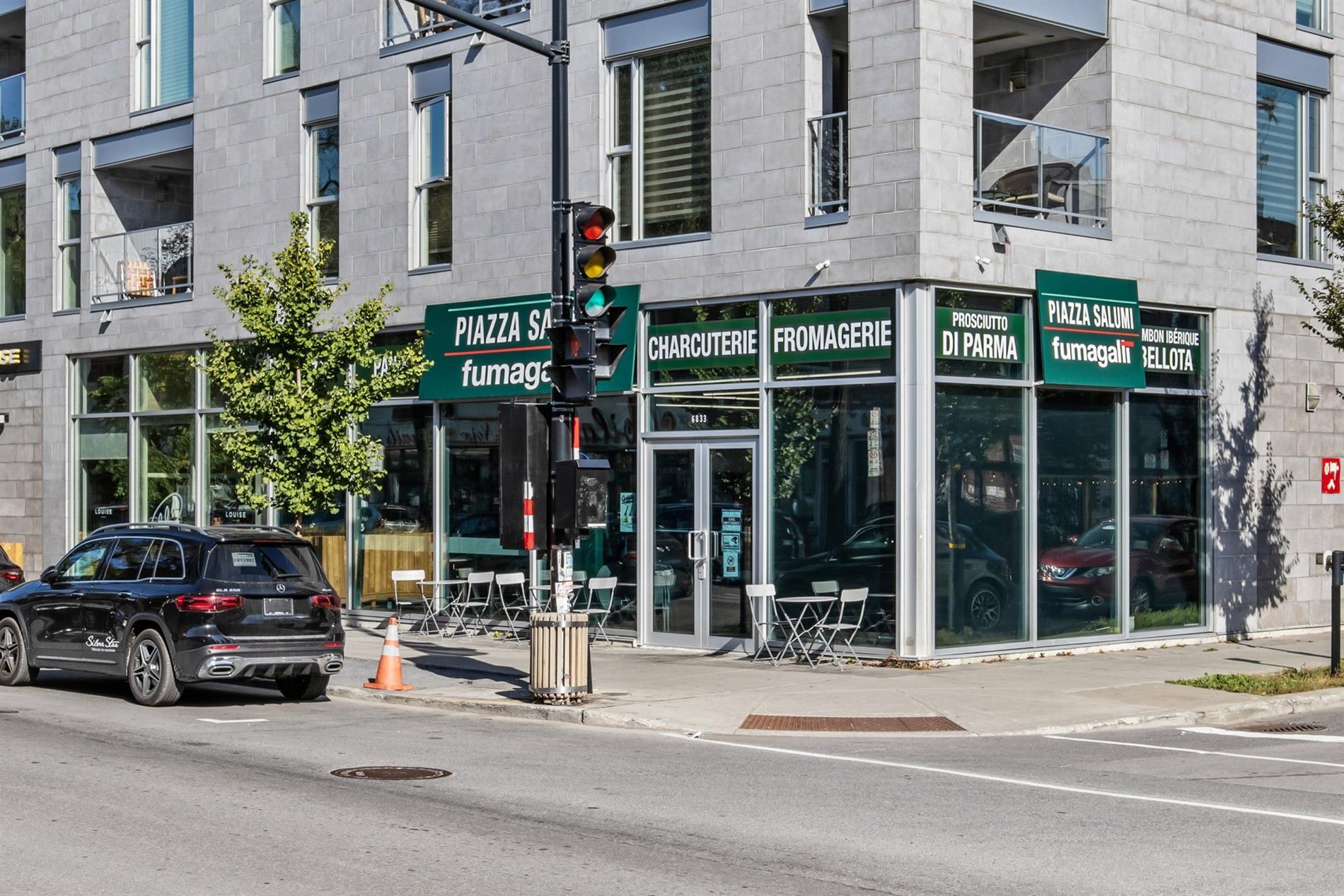 6833-6835 Boul. St-Laurent — photo 3