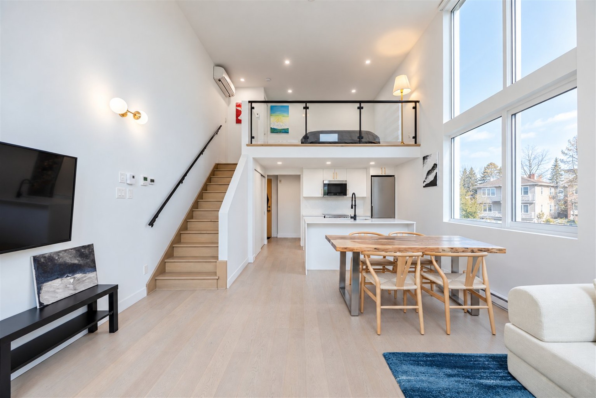 110-745 1re Avenue — photo 3