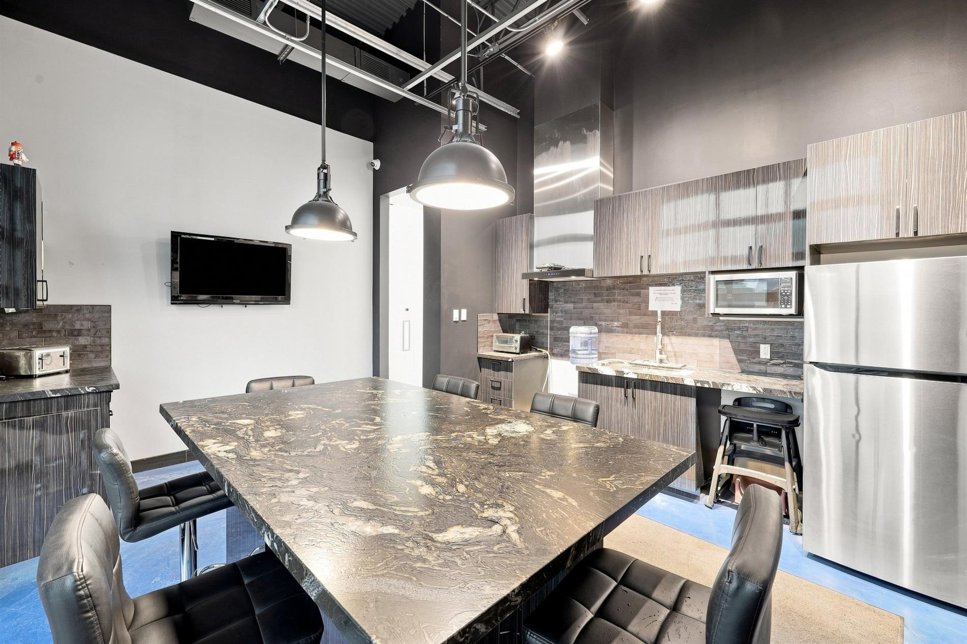 1261 Av. de la Gare — photo 3