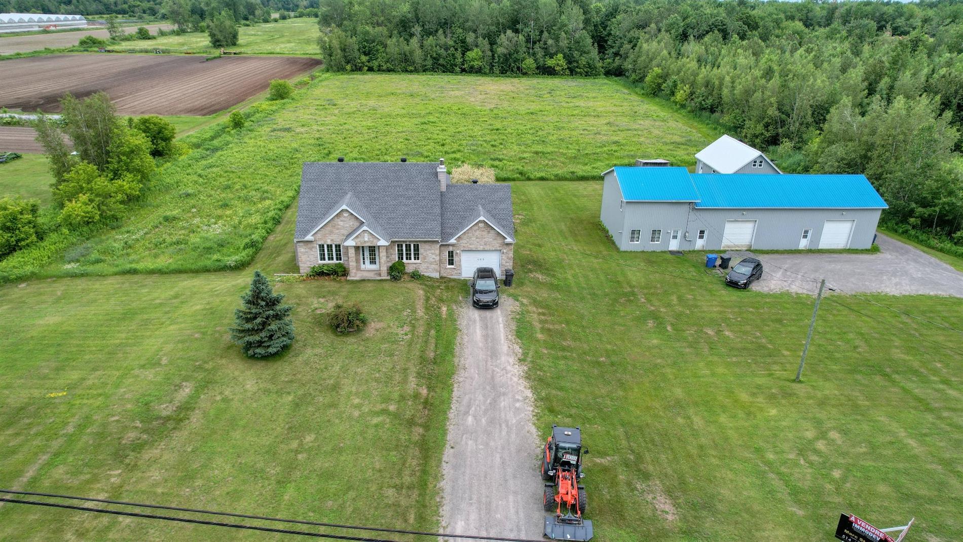 465 Ch. de la Côte-St-Louis E. — photo 1