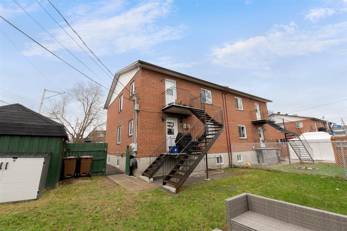 Vue 2 de la propriété réf. 23758572 – 277-279 Rue de Pierrefontaine J7G 1Y1