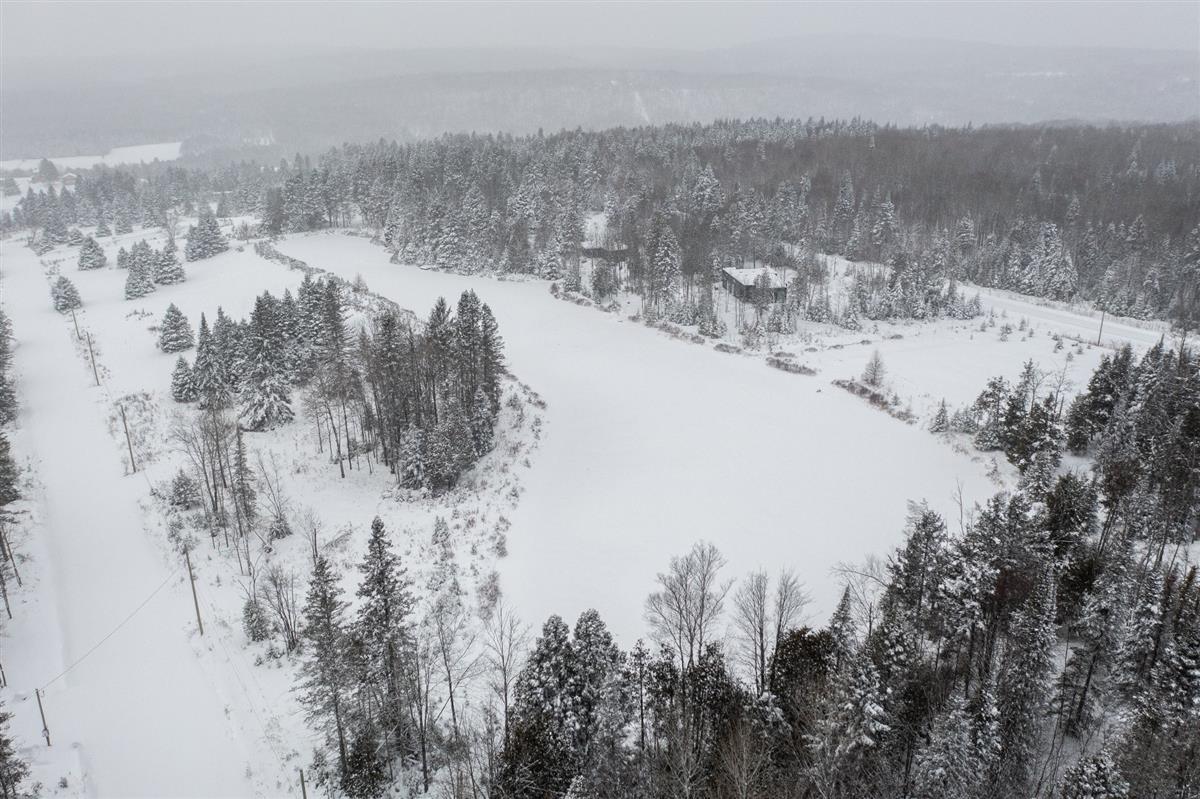 Vue 16 de la propriété réf. 17648921 – Ch. des Versants J0T 1S0