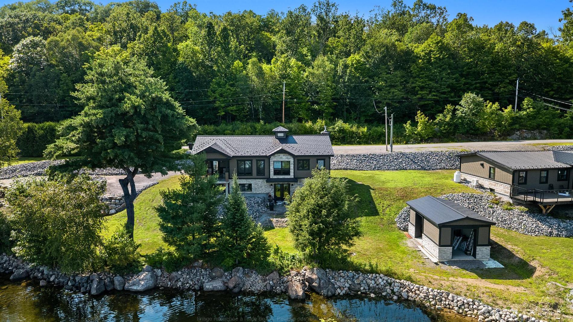 1074 Ch. Tour-du-Lac-des-Îles — photo 1