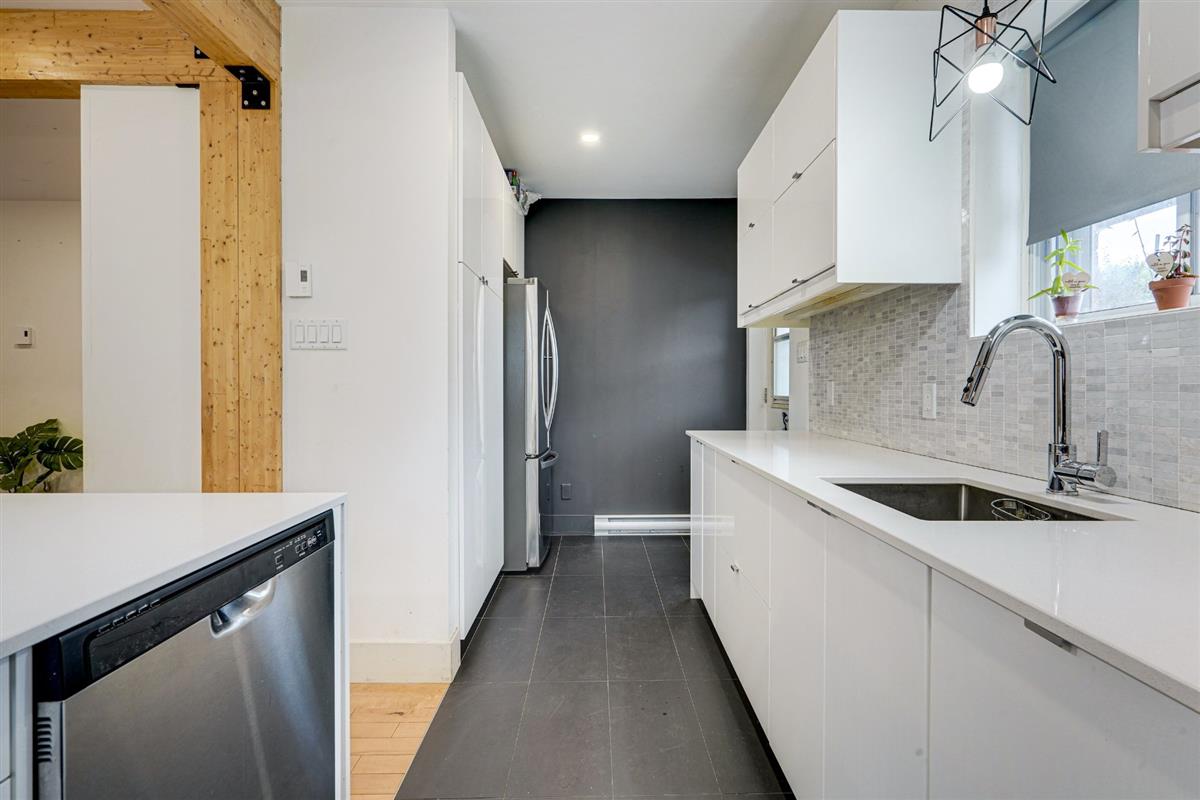 Triplex 13-15 Av. Stirling, Montréal (LaSalle)