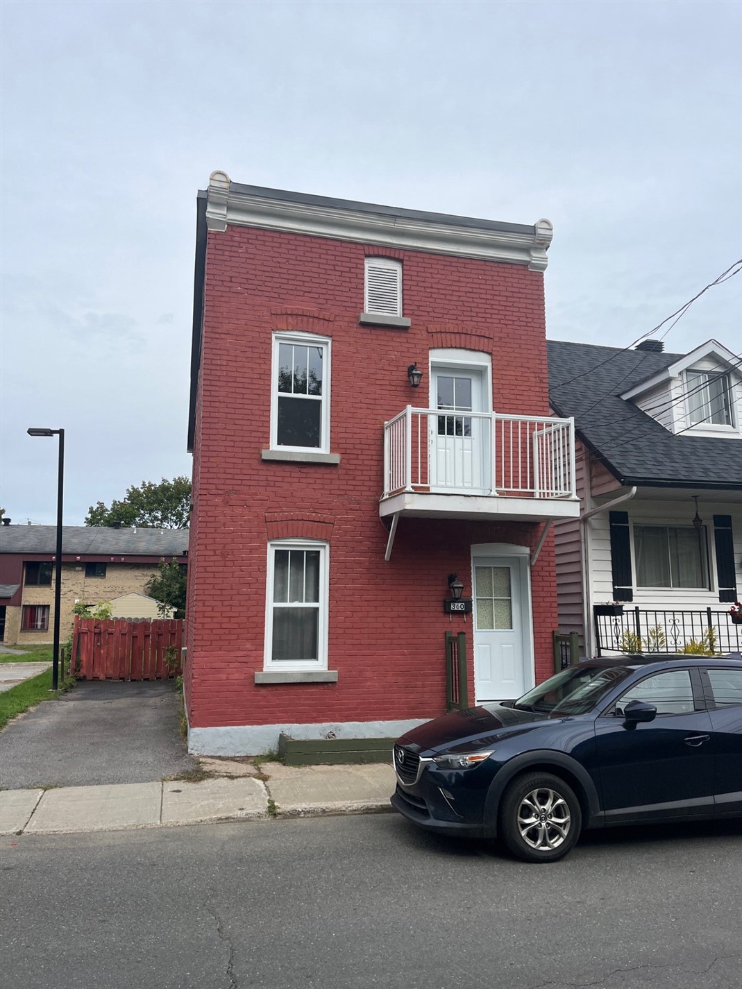 360 Rue St-Paul — photo 3