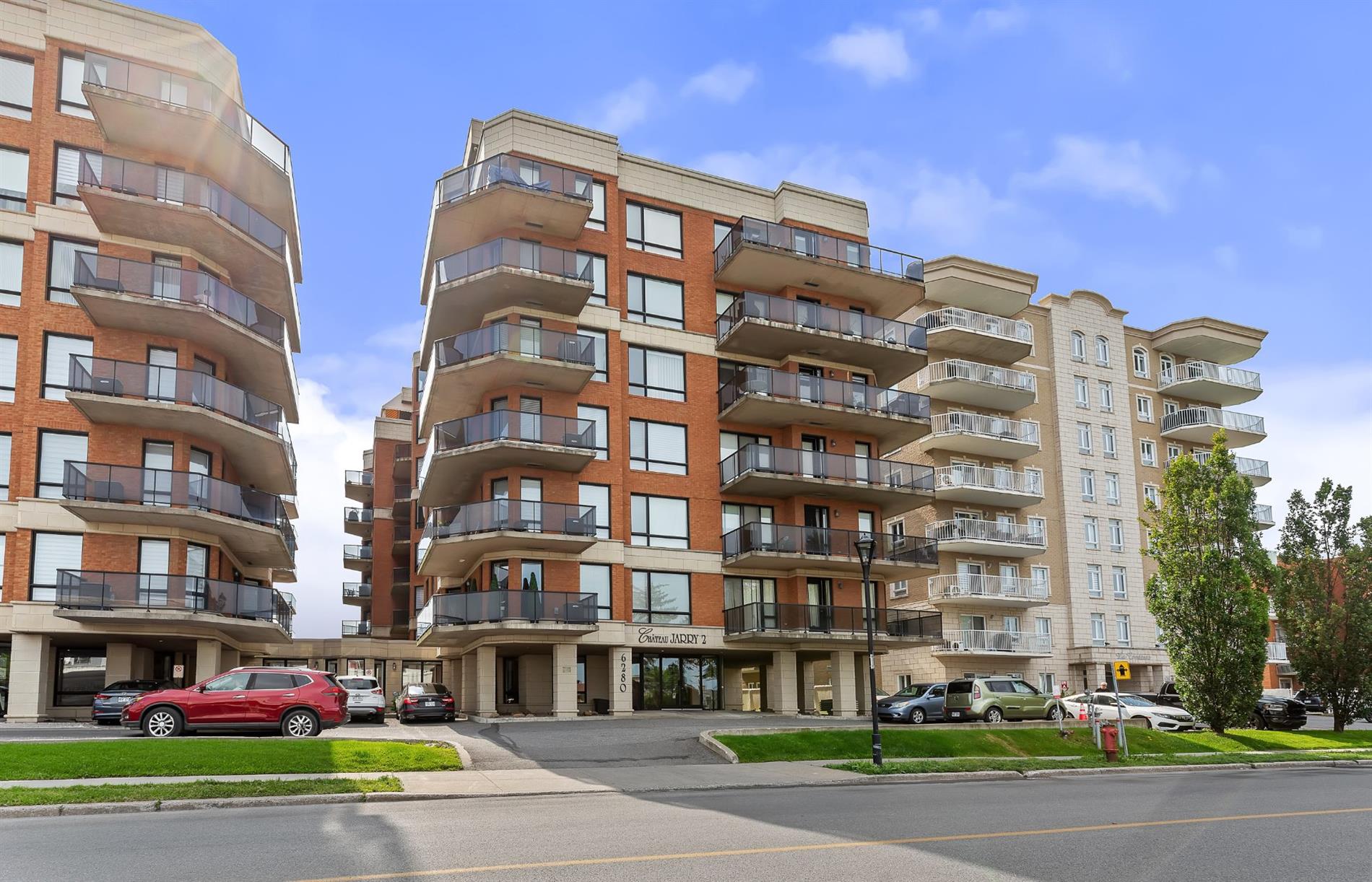 405-6280 Rue Jarry E. — photo 3