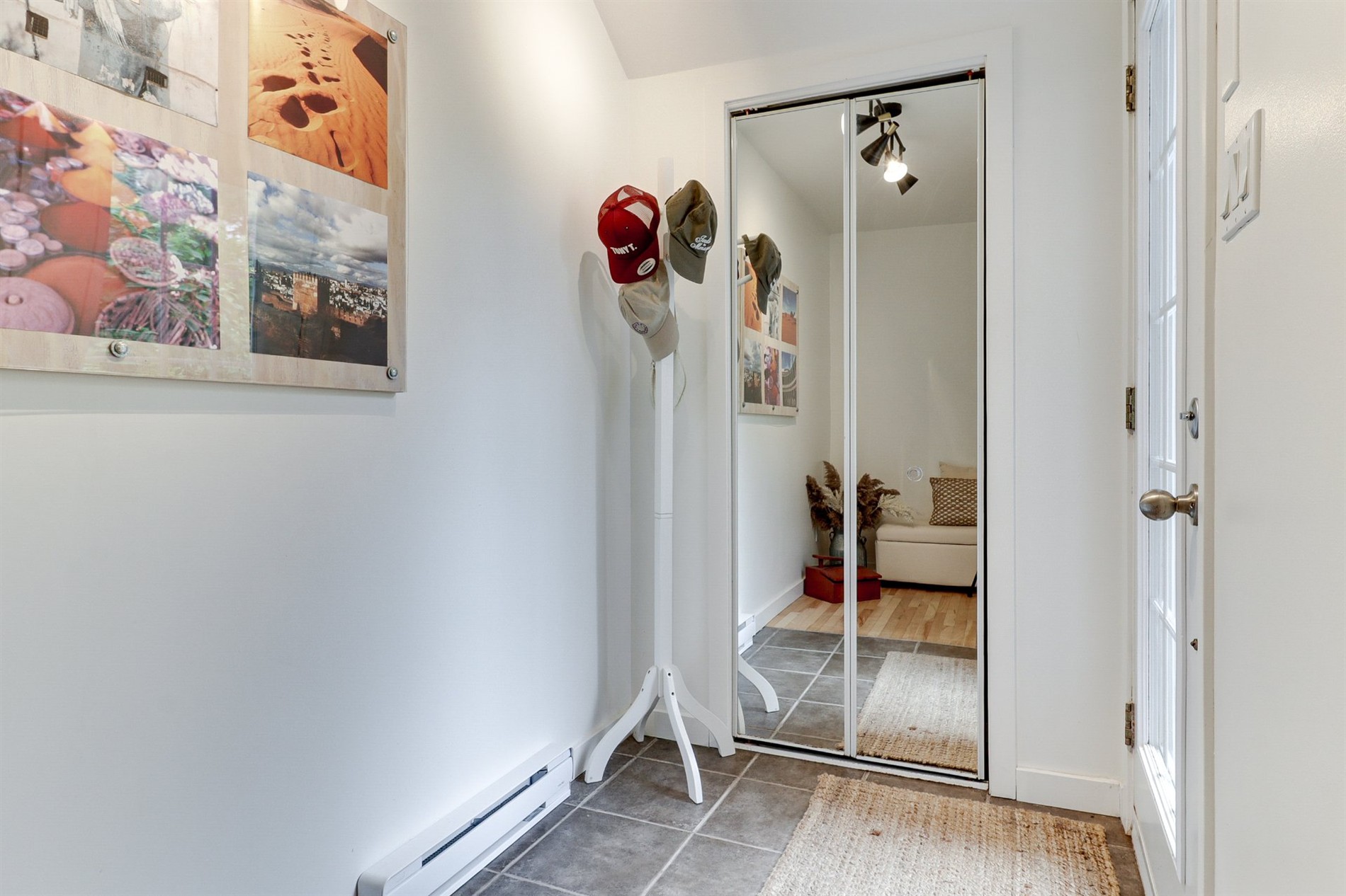 7472 Rue Angèle — photo 3