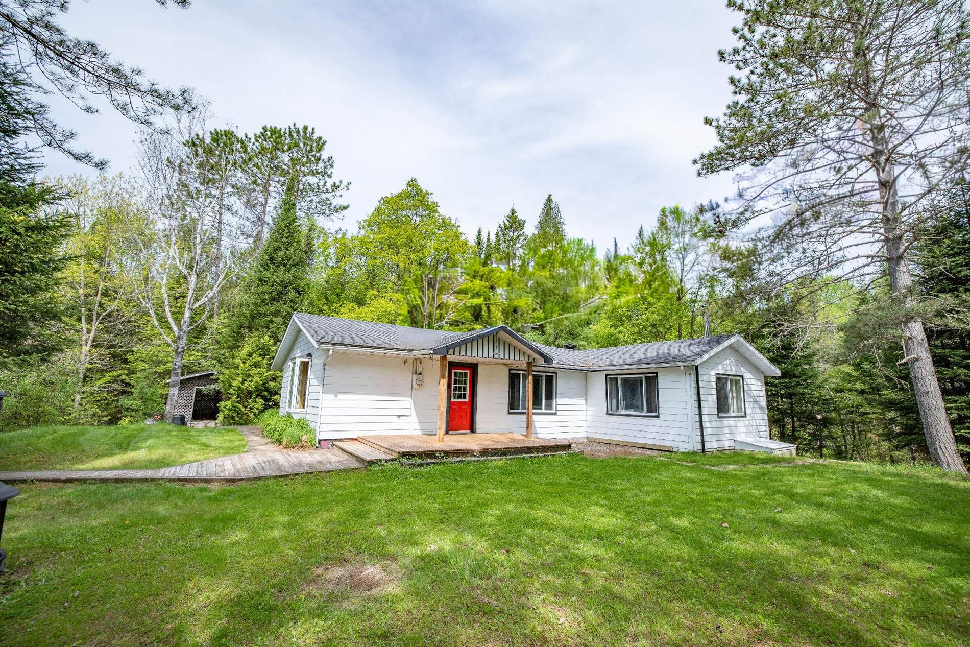 194 Ch. du Ruisseau — photo 1