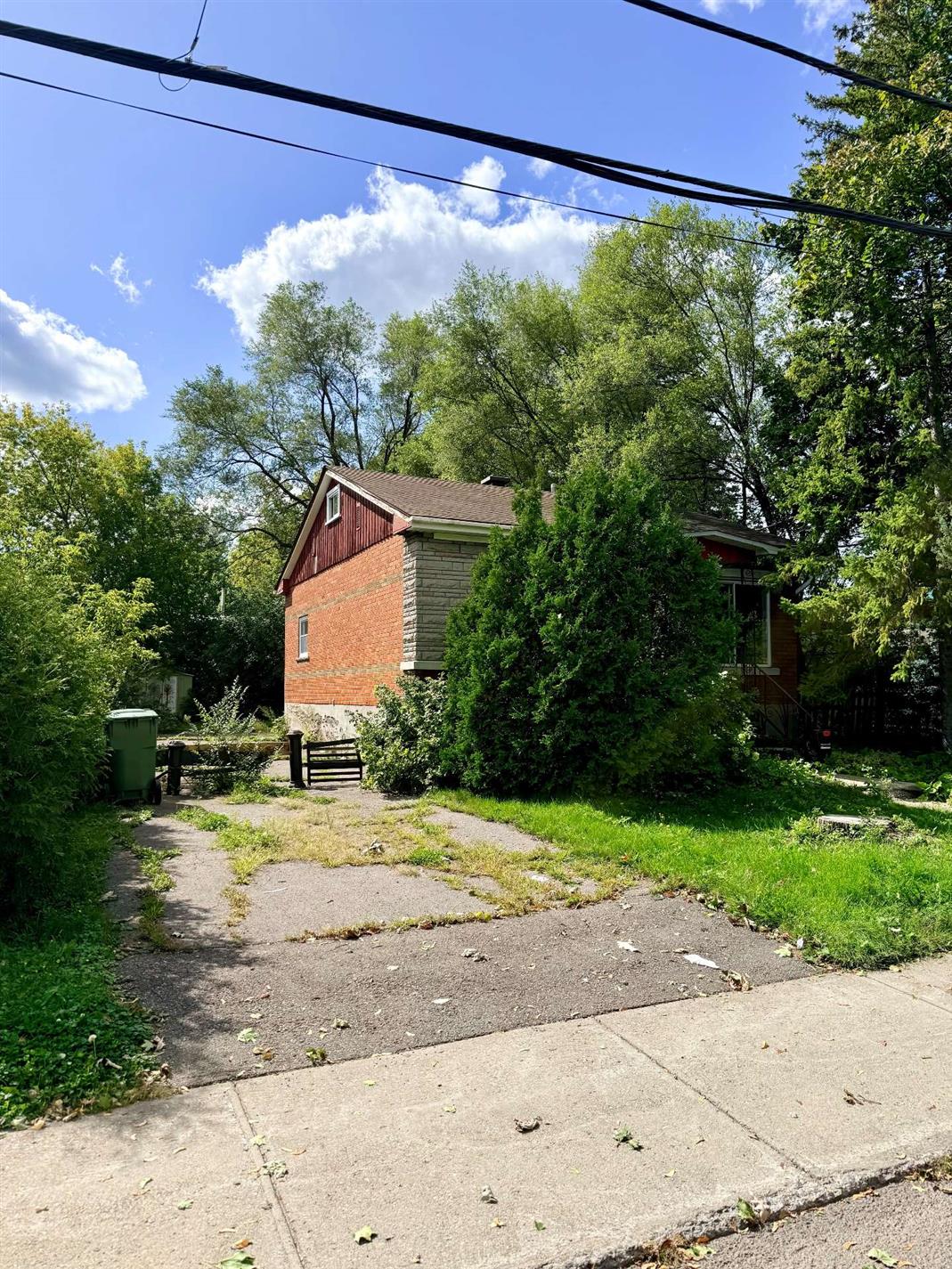 10906 Av. Pelletier — photo 2