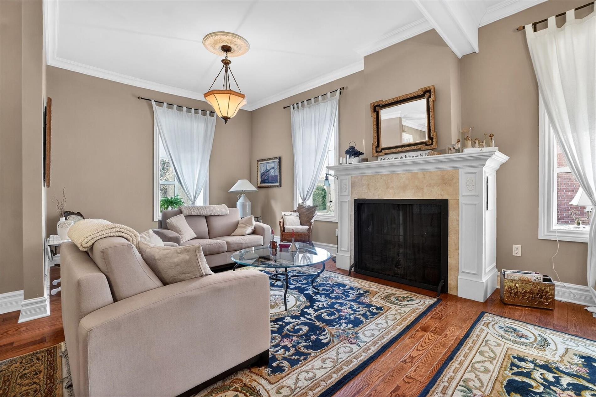 555 Rue St-Alexandre — photo 3