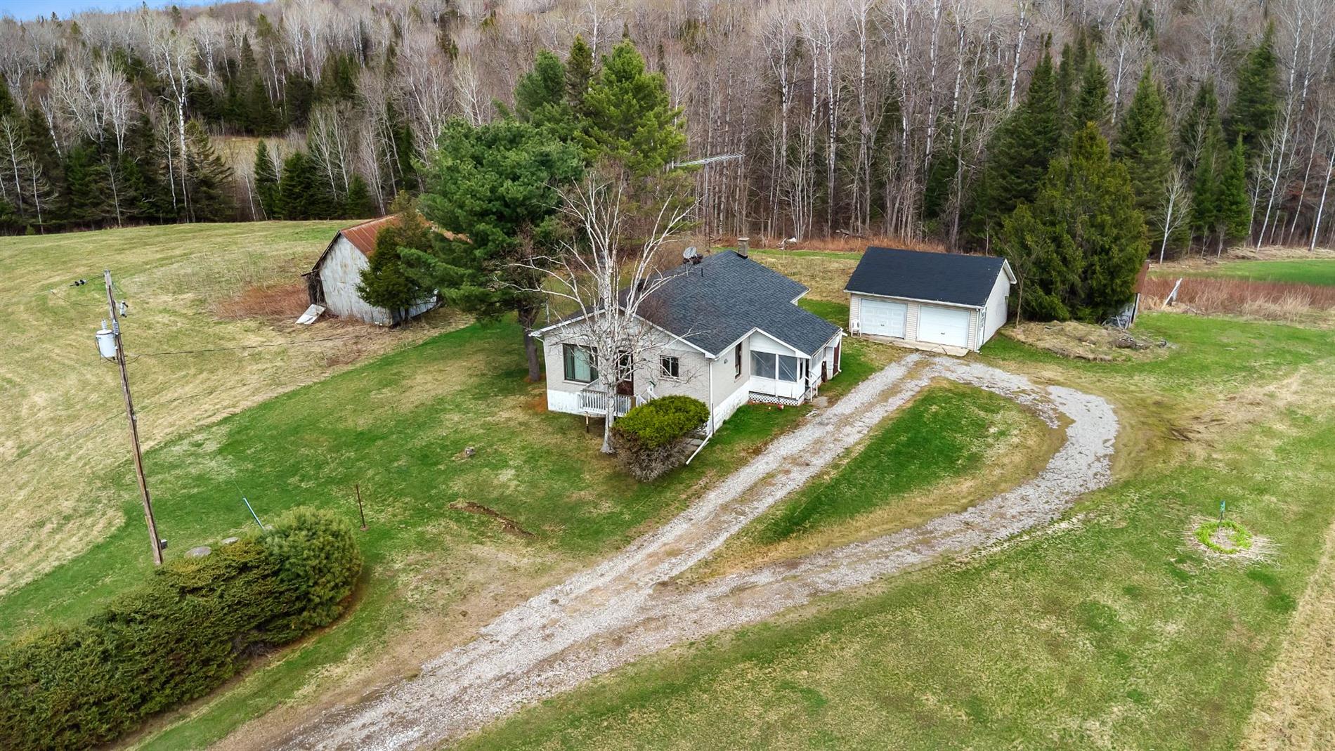 158 Route 105 — photo 1