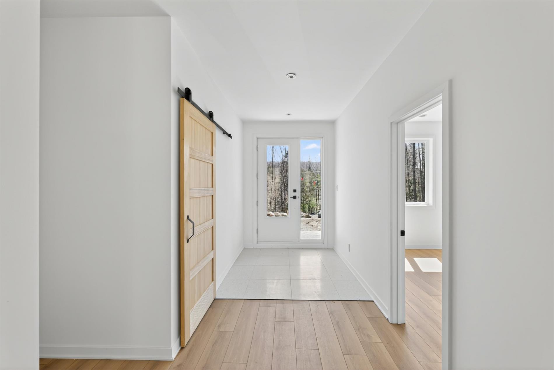 1406 Rue Collin — photo 3