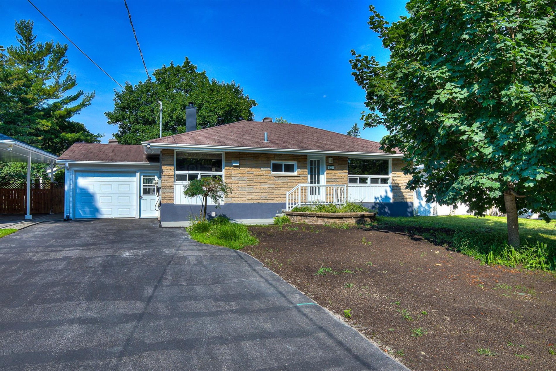 303 Rue Alfred-Crescent — photo 1
