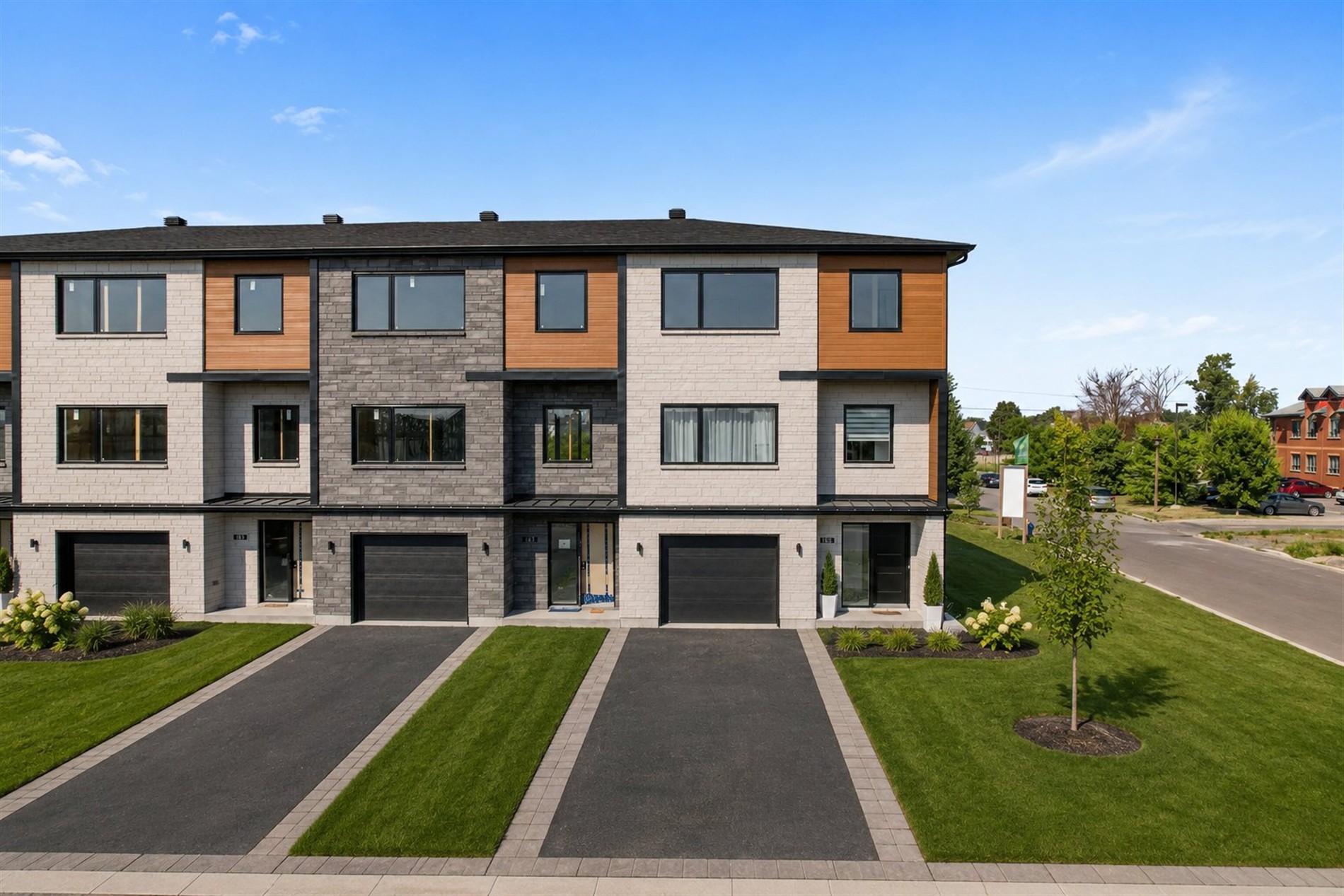 180 Rue Jean-Claude-Tremblay — photo 1