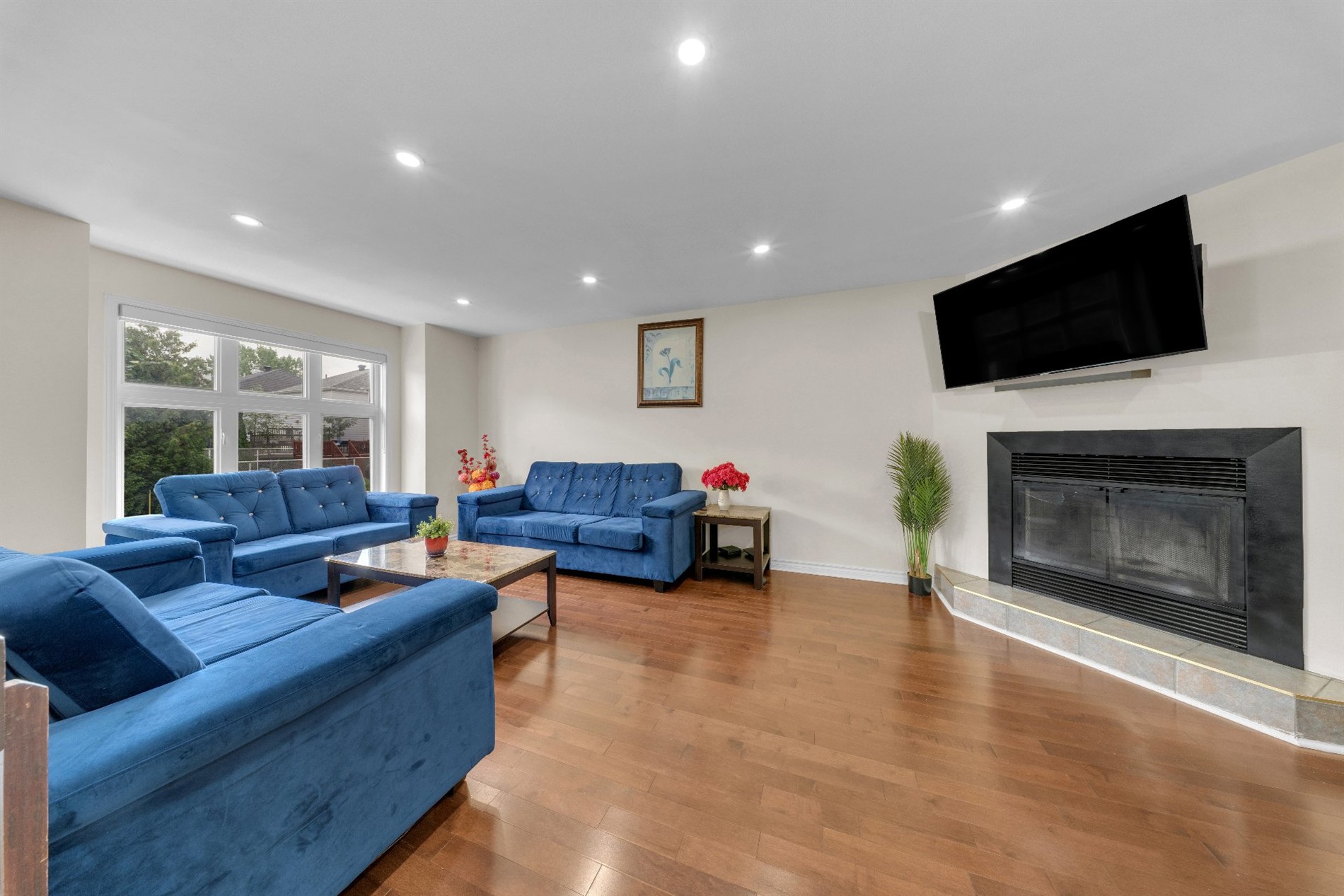 4651 Rue Guénette — photo 3