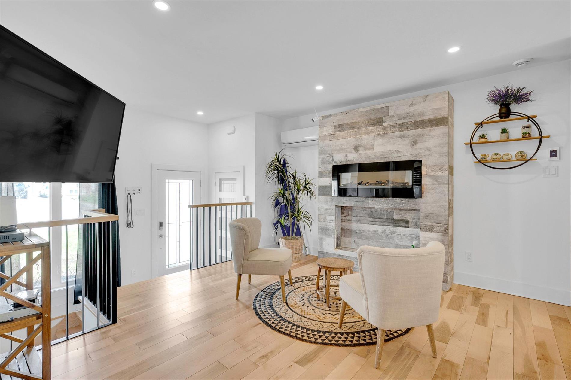2869 Rue Godard — photo 3