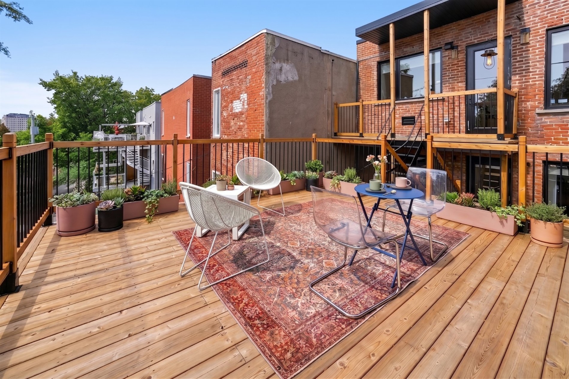 8326 Rue St-Denis — photo 1