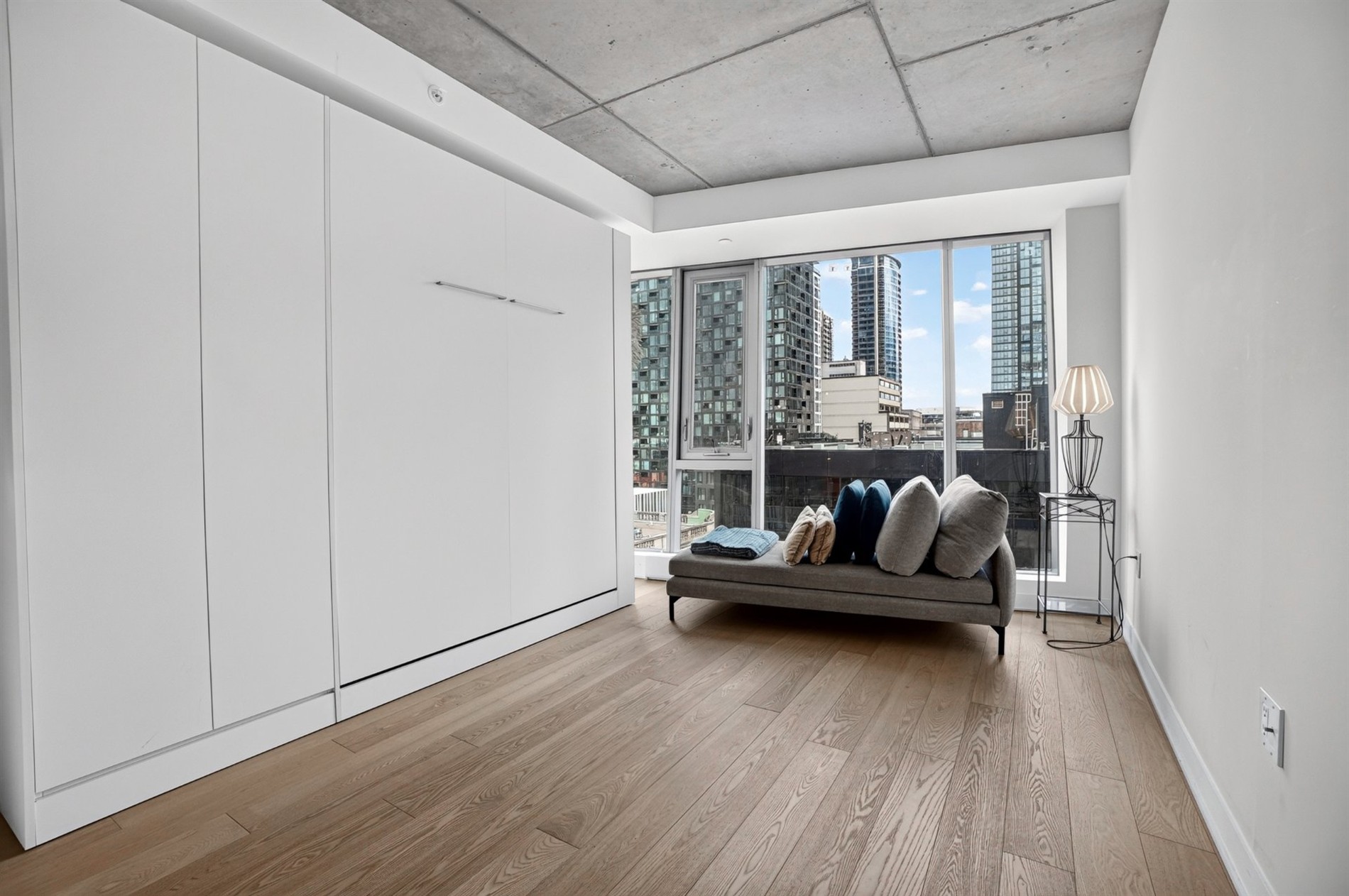 1007-360 Rue Mayor — photo 3