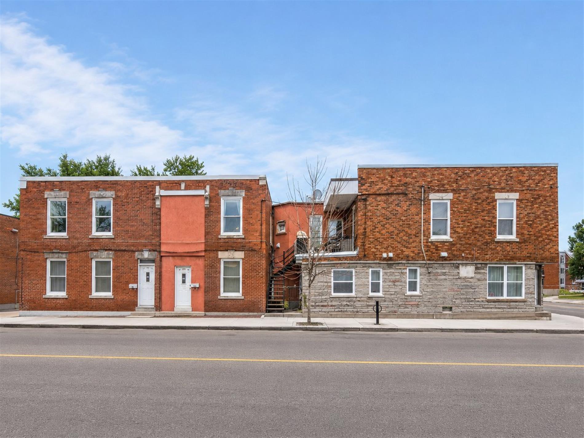 8714 Av. Dubuisson — photo 1