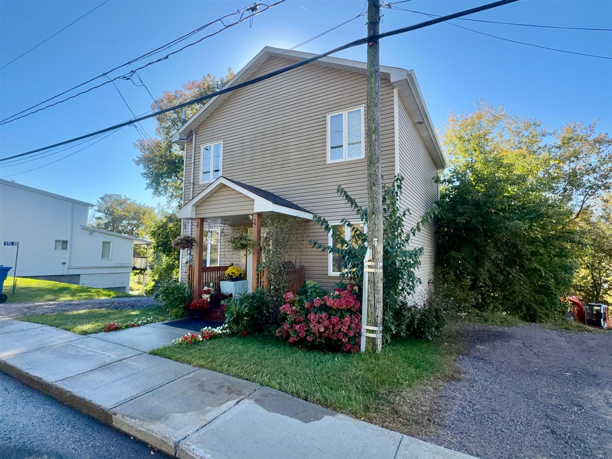 Maison à étages - 513 Rue Principale, Grenville-sur-la-Rouge