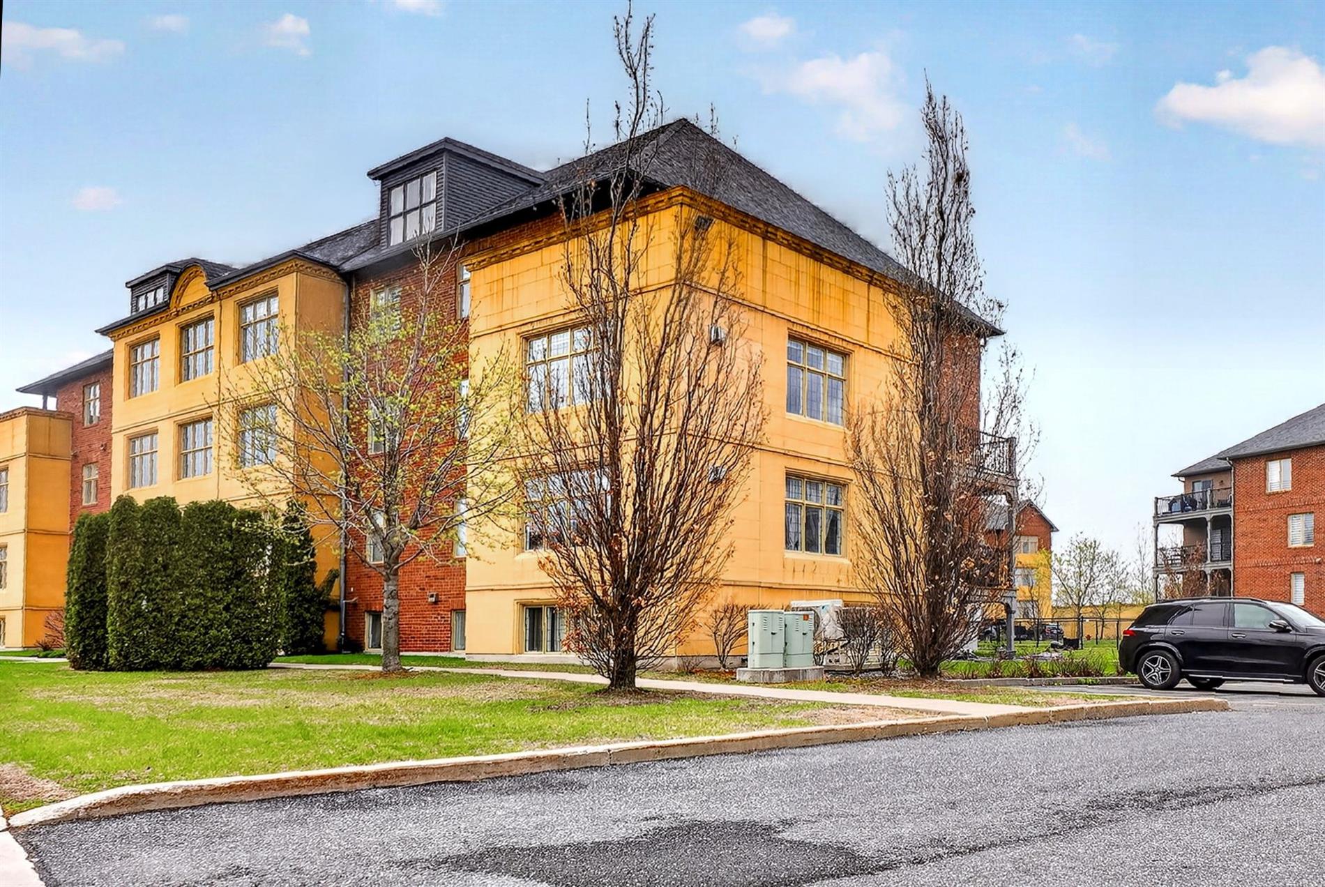 6-8025 Rue de Londres — photo 3