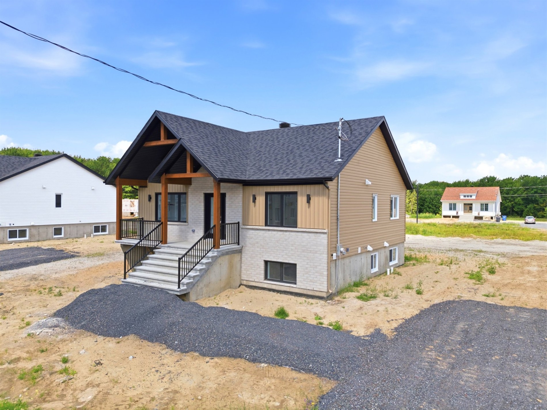 150 Rue Rousseau — photo 2