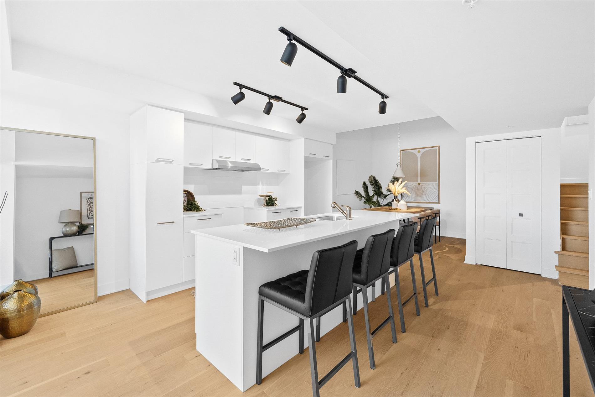 304-5410 Av. Papineau — photo 2