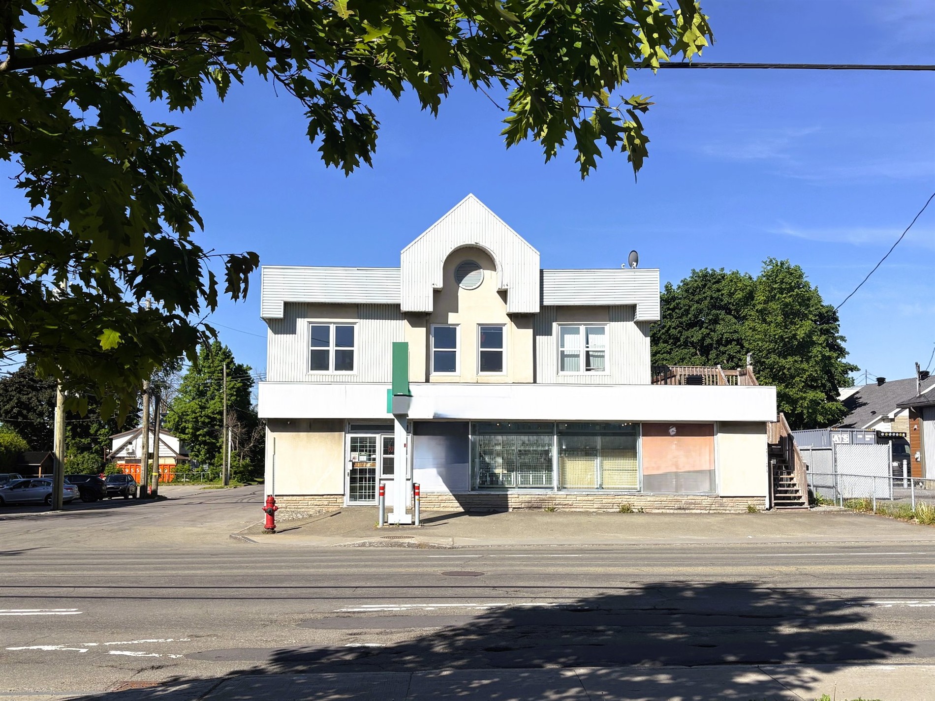 4825-4831 1re Avenue — photo 1