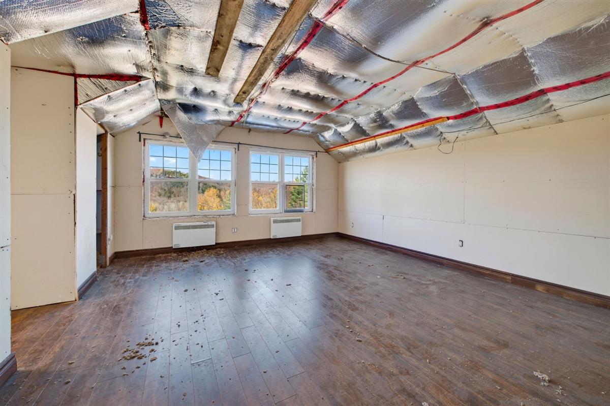 Vue 16 de la propriété réf. 11369866 – 1403 Rue du Faubourg J8B 2K8