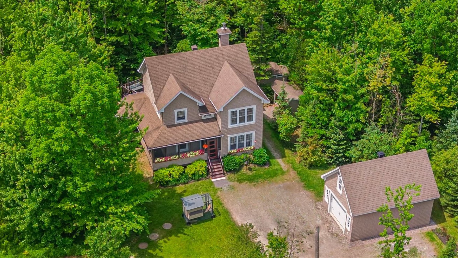 439 Rue Alvin-C.-Mitson — photo 1