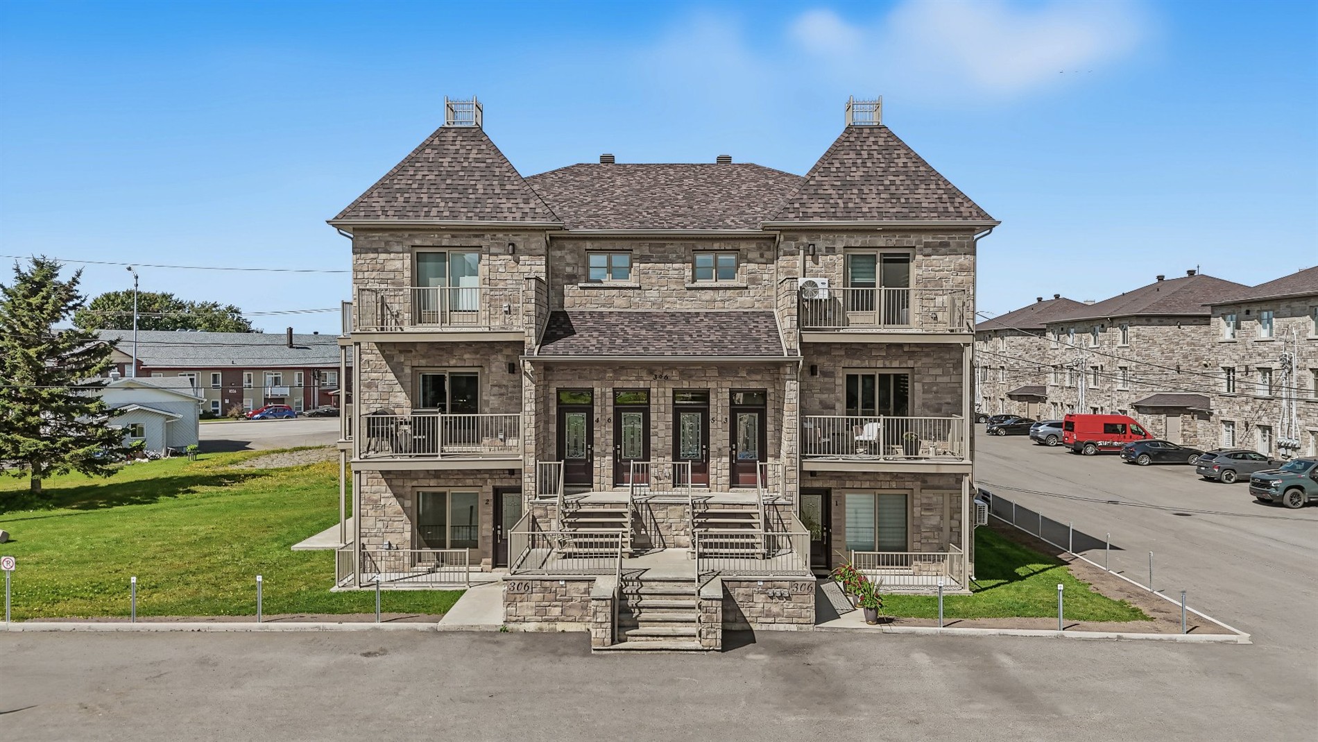 3-306 Av. Pierre-Rouleau — photo 1