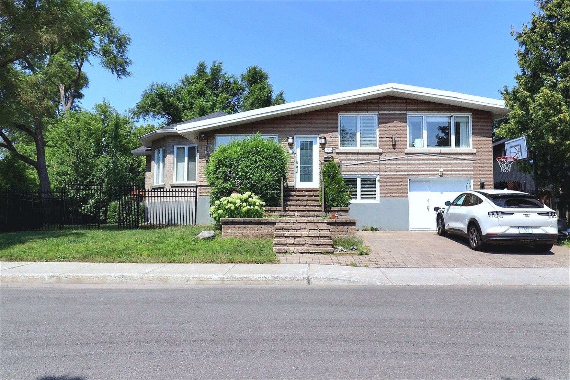 12075 Av. Cléophas-Soucy — photo 1
