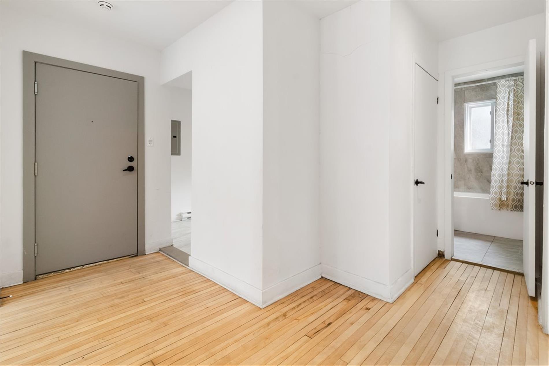 4120 Boul. des Grandes-Prairies — photo 3