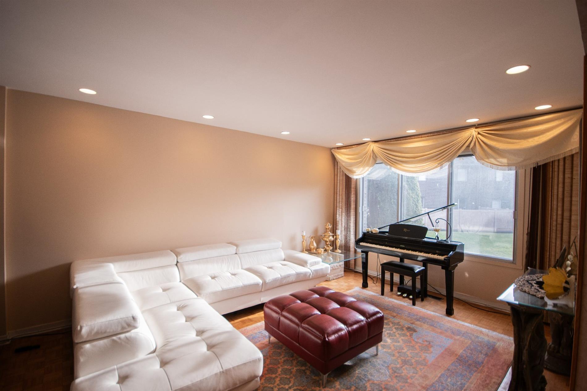5553 Av. Ashdale — photo 2