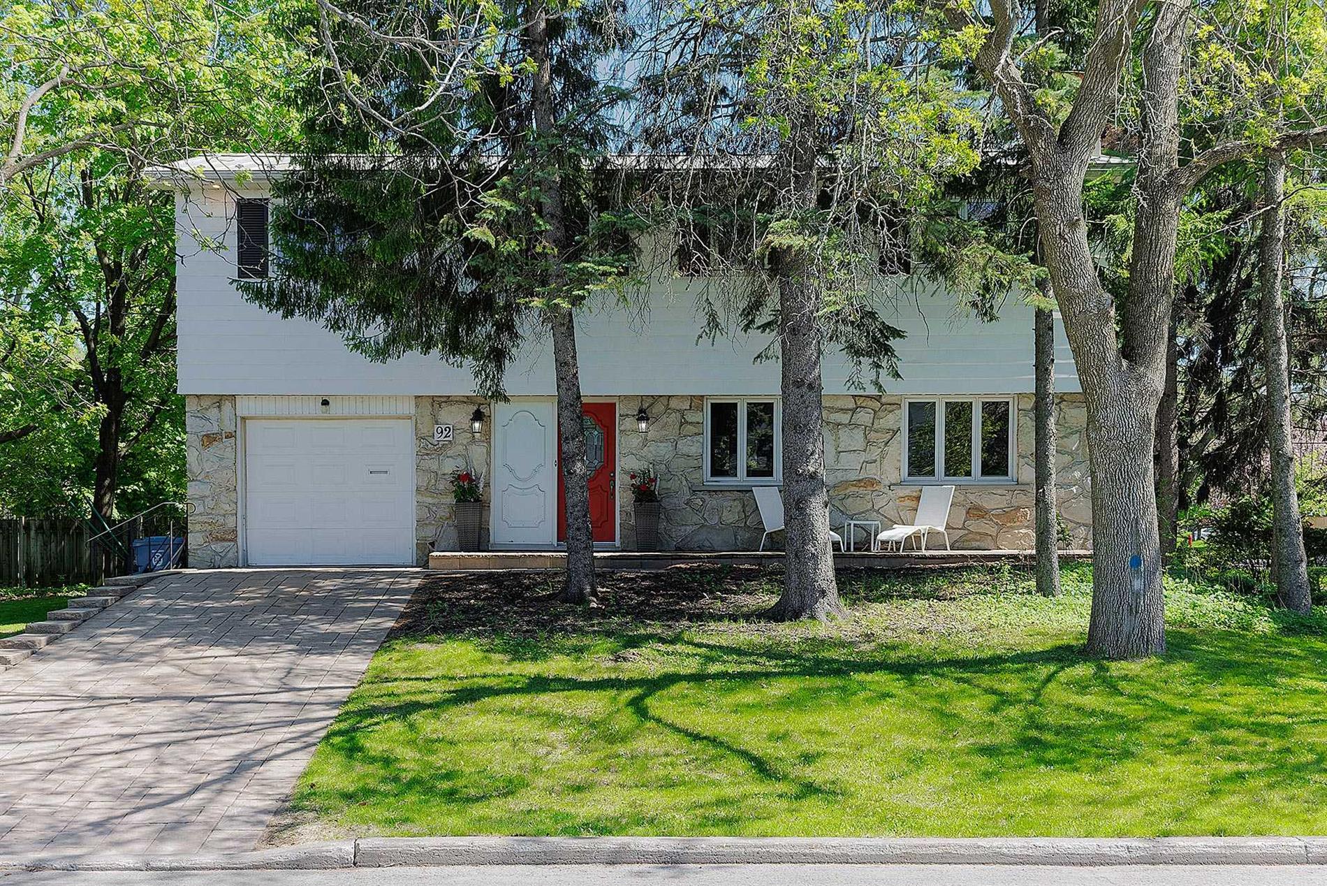 92 Av. Rockwyn — photo 1