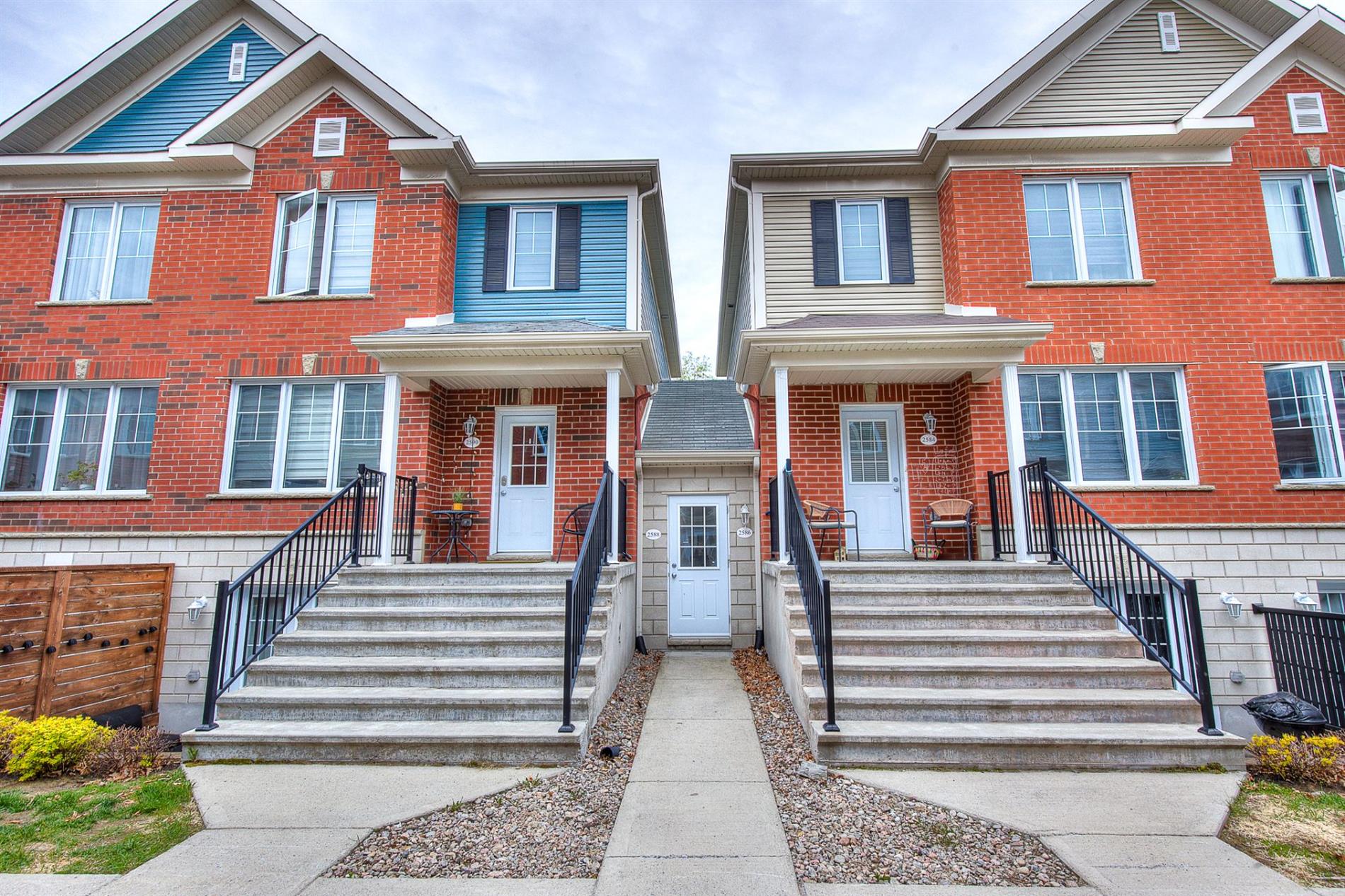 2586 Av. de la Gare — photo 2