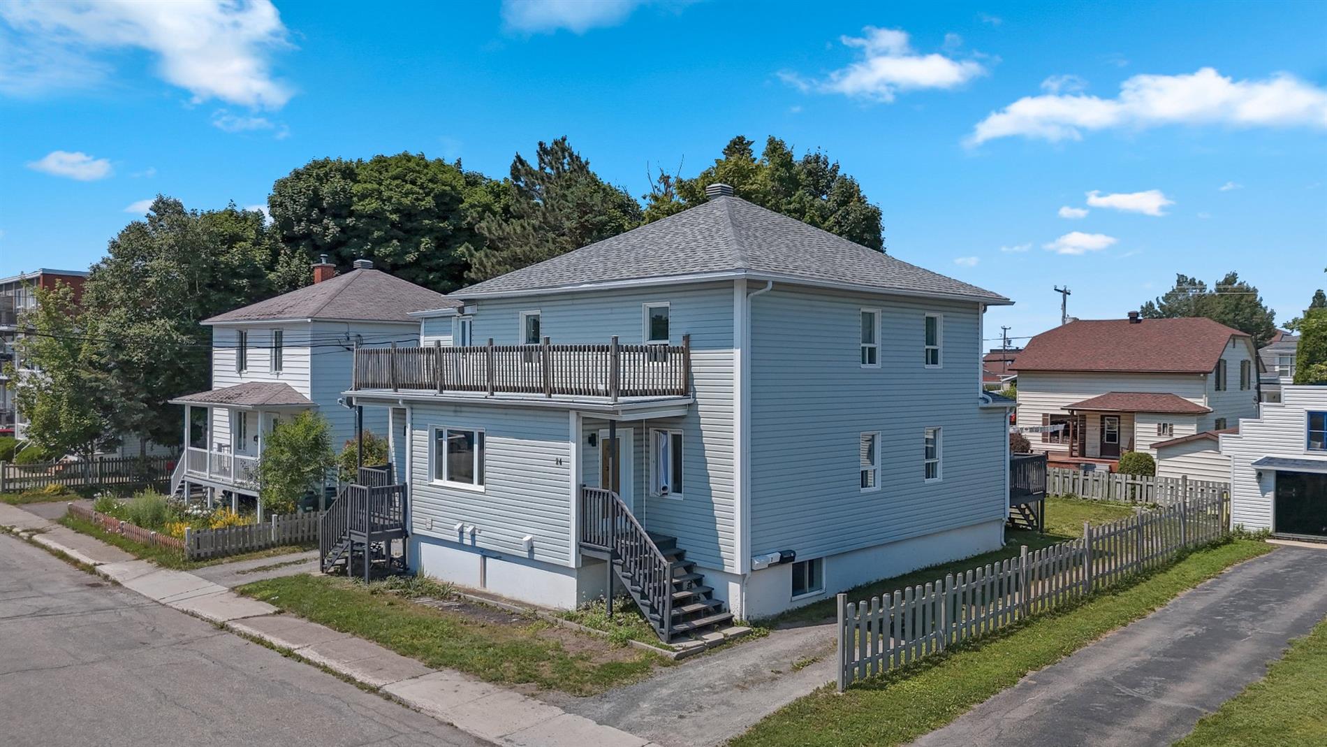 22-24 3e Rue E. — photo 3
