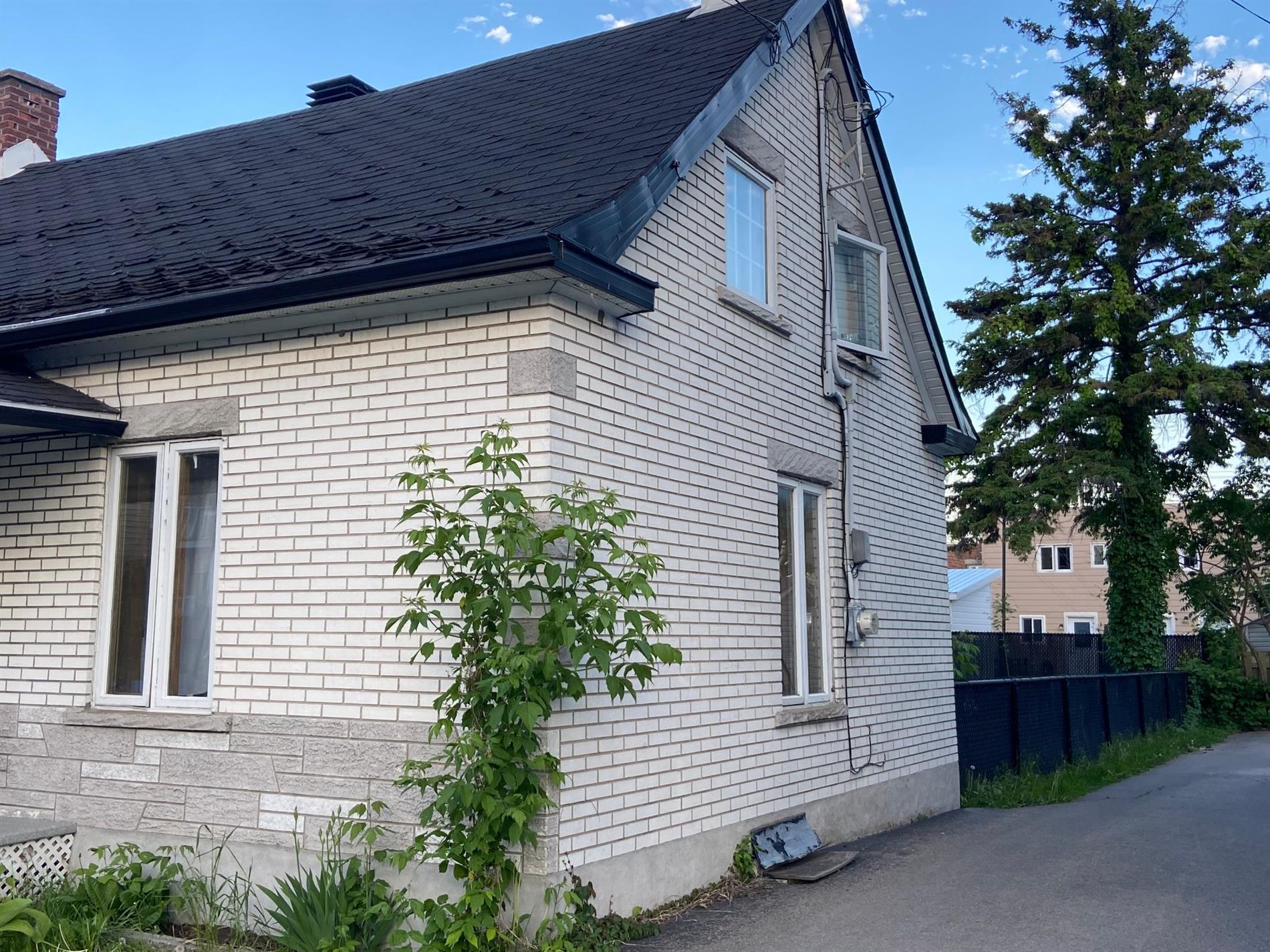 243 Rue Champlain — photo 3