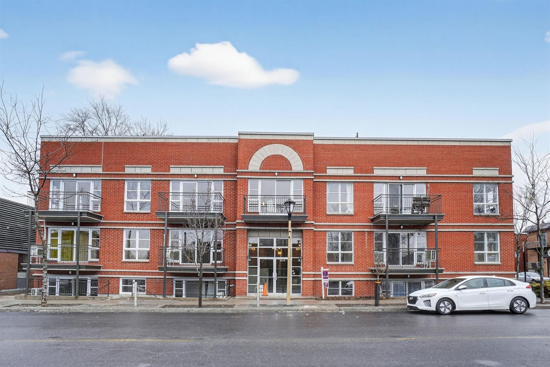002-1310 Rue Sauvé E. — photo 1
