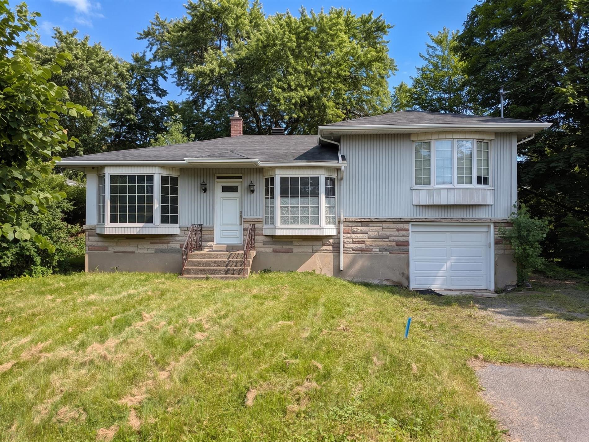 22 Av. de Basswood Circle — photo 1